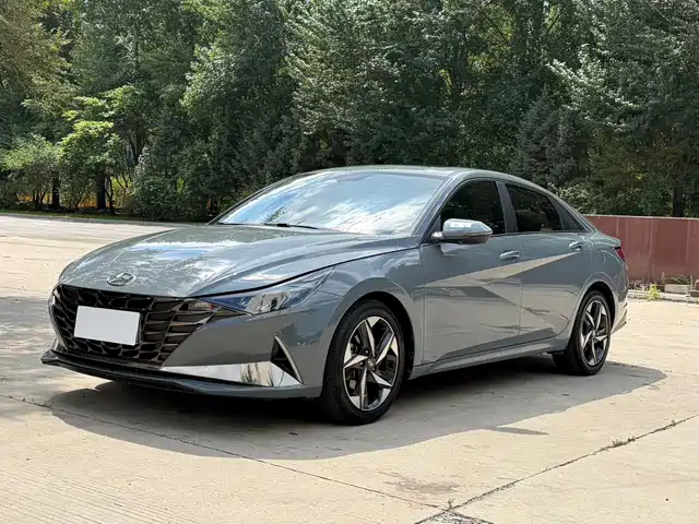 Hyundai Elantra 1.5L CVT LUX, Премиум
