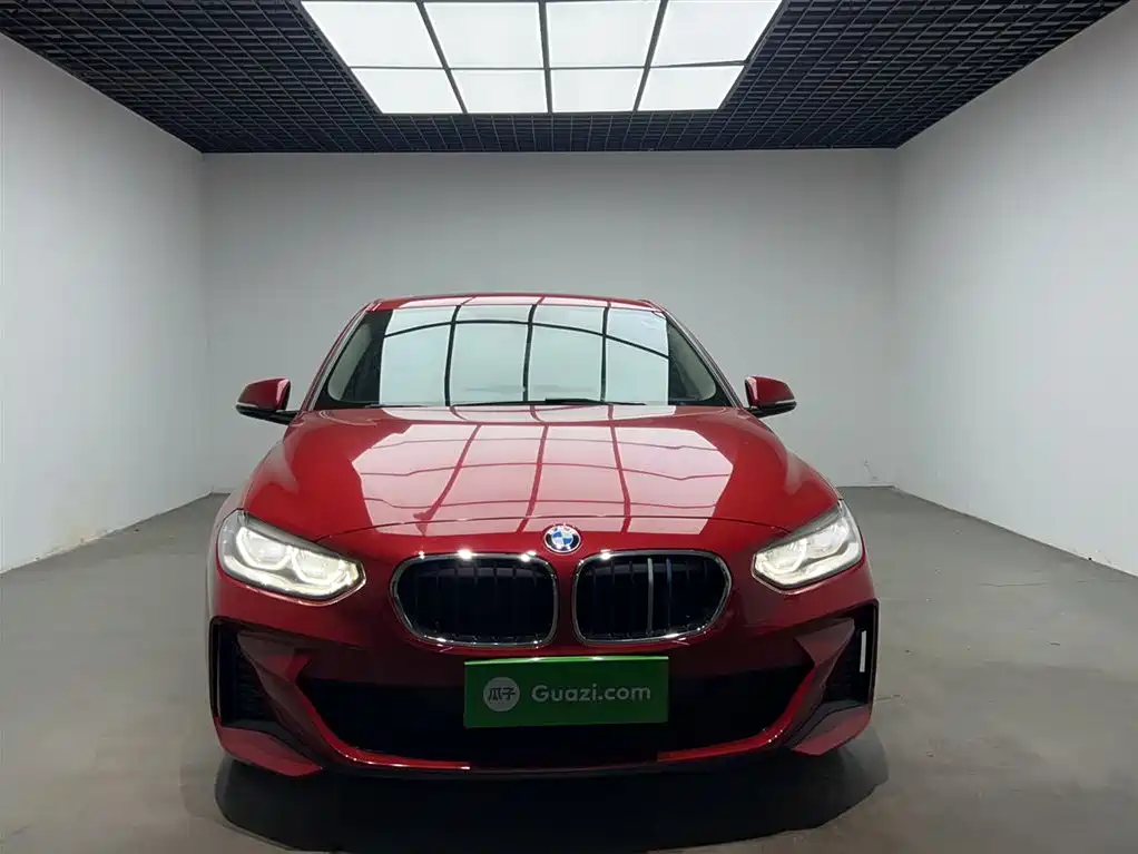 BMW 1 Series 2019 118i M Sport Package фото 3