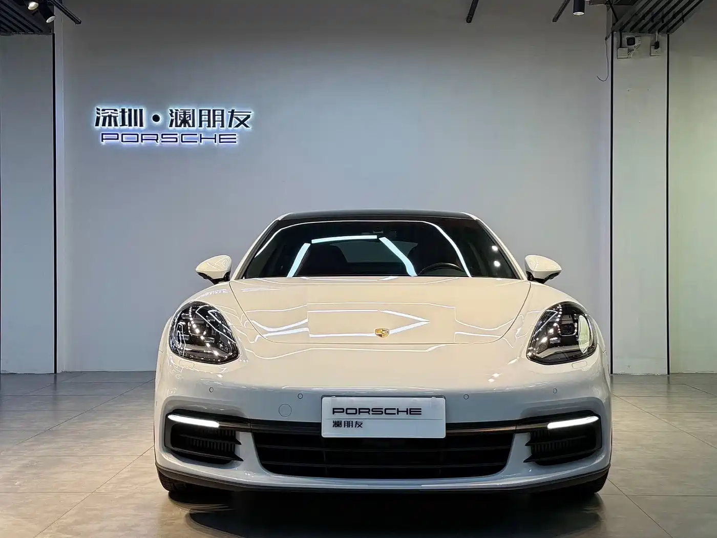 Porsche Panamera 2017 Panamera 3.0T фото 2