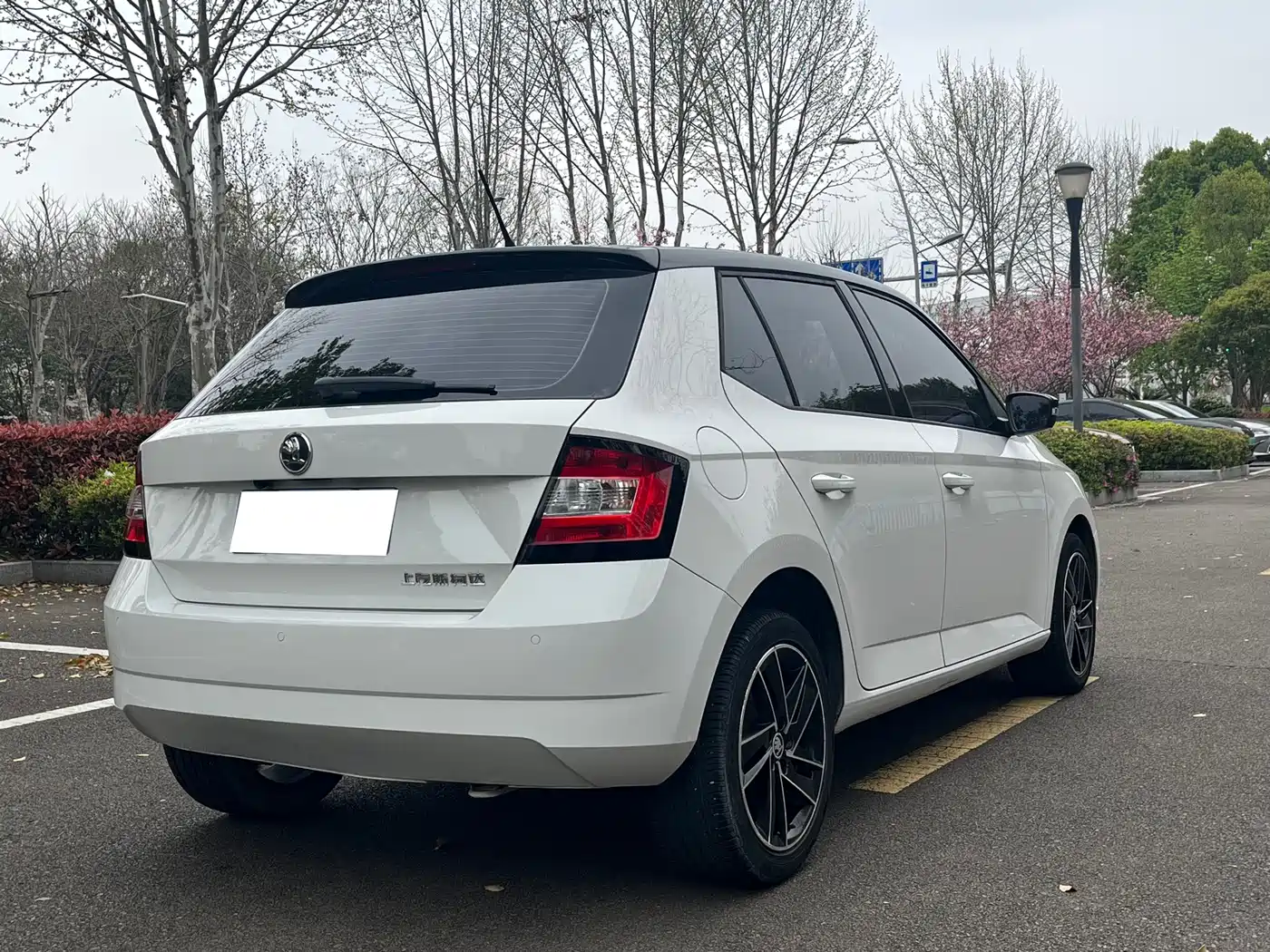 Škoda Fabia 2017 1.6L Automatic Chuangxing Edition фото 7