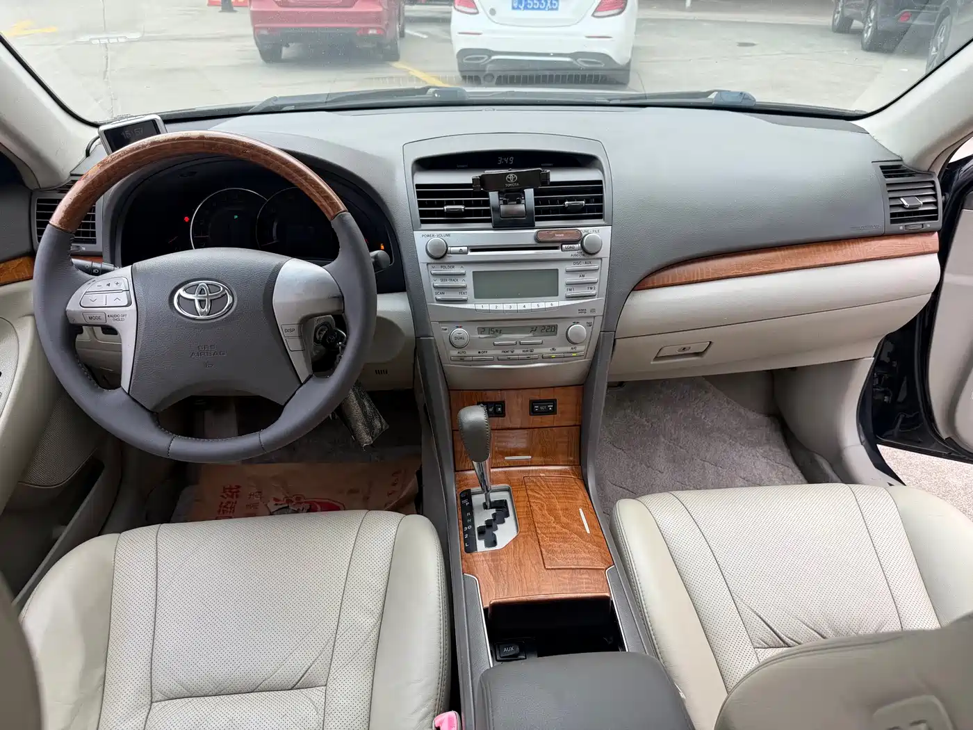 Toyota Camry 2013 200G Classic Luxury Edition фото 25