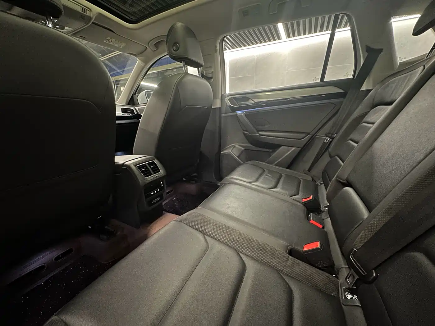 Volkswagen Tayron 2022 330TSI 2WD Luxury Smart Connect Edition фото 5
