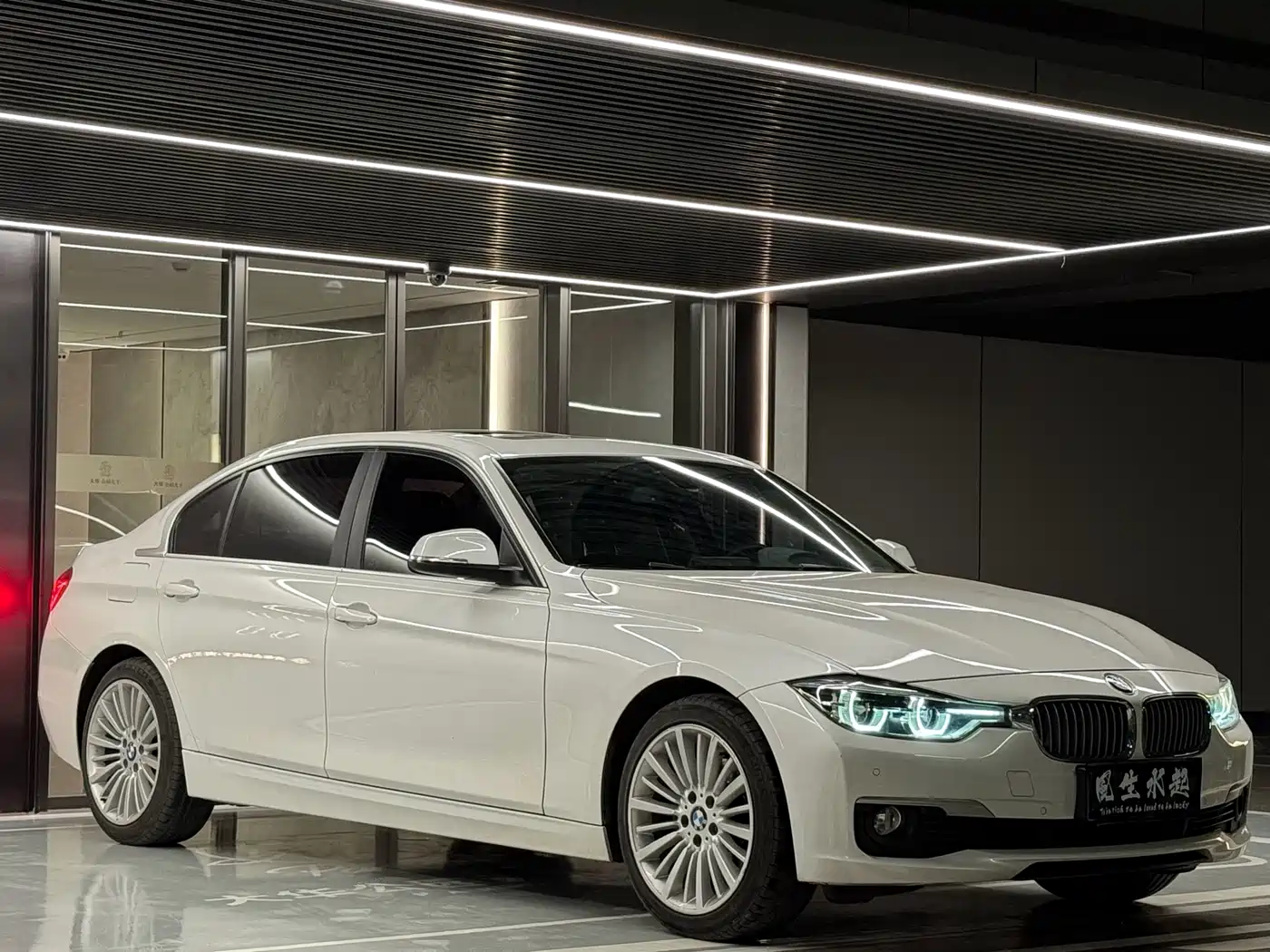 BMW 3 Series 2017 320Li Fashion фото 3