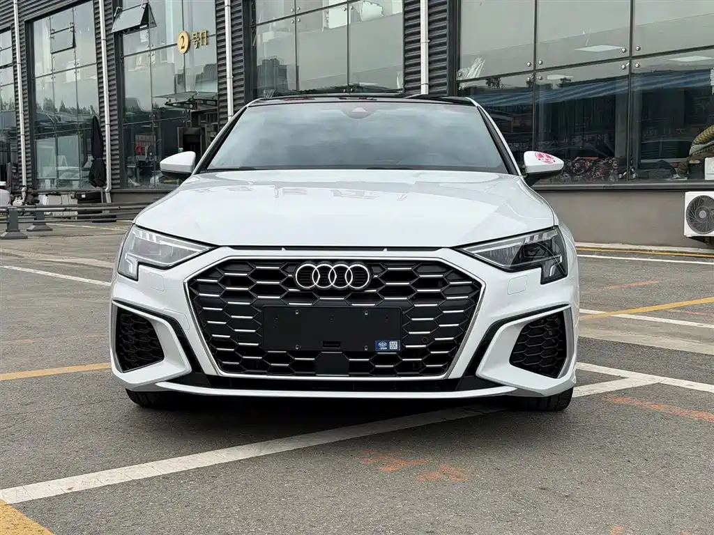 Audi A3 2023 Facelift A3L Limousine 35 TFSI Fashion Sport фото 2