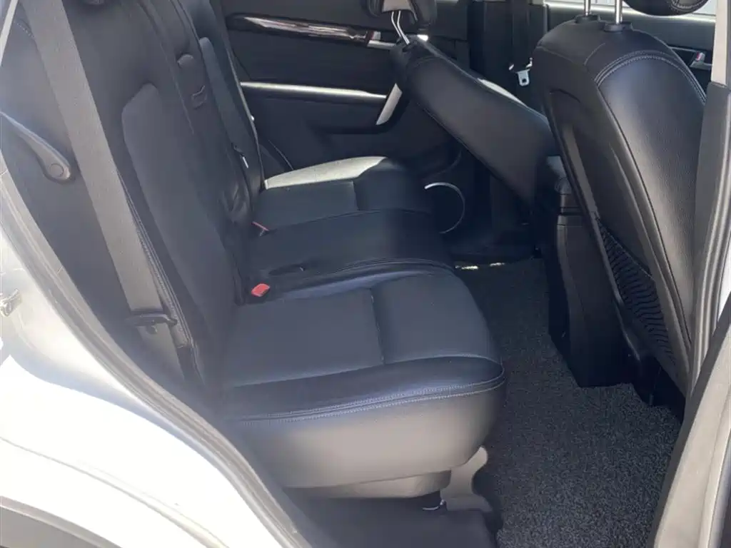 Chevrolet Captiva 2015 2.4L AWD Flagship 7-Seater фото 13