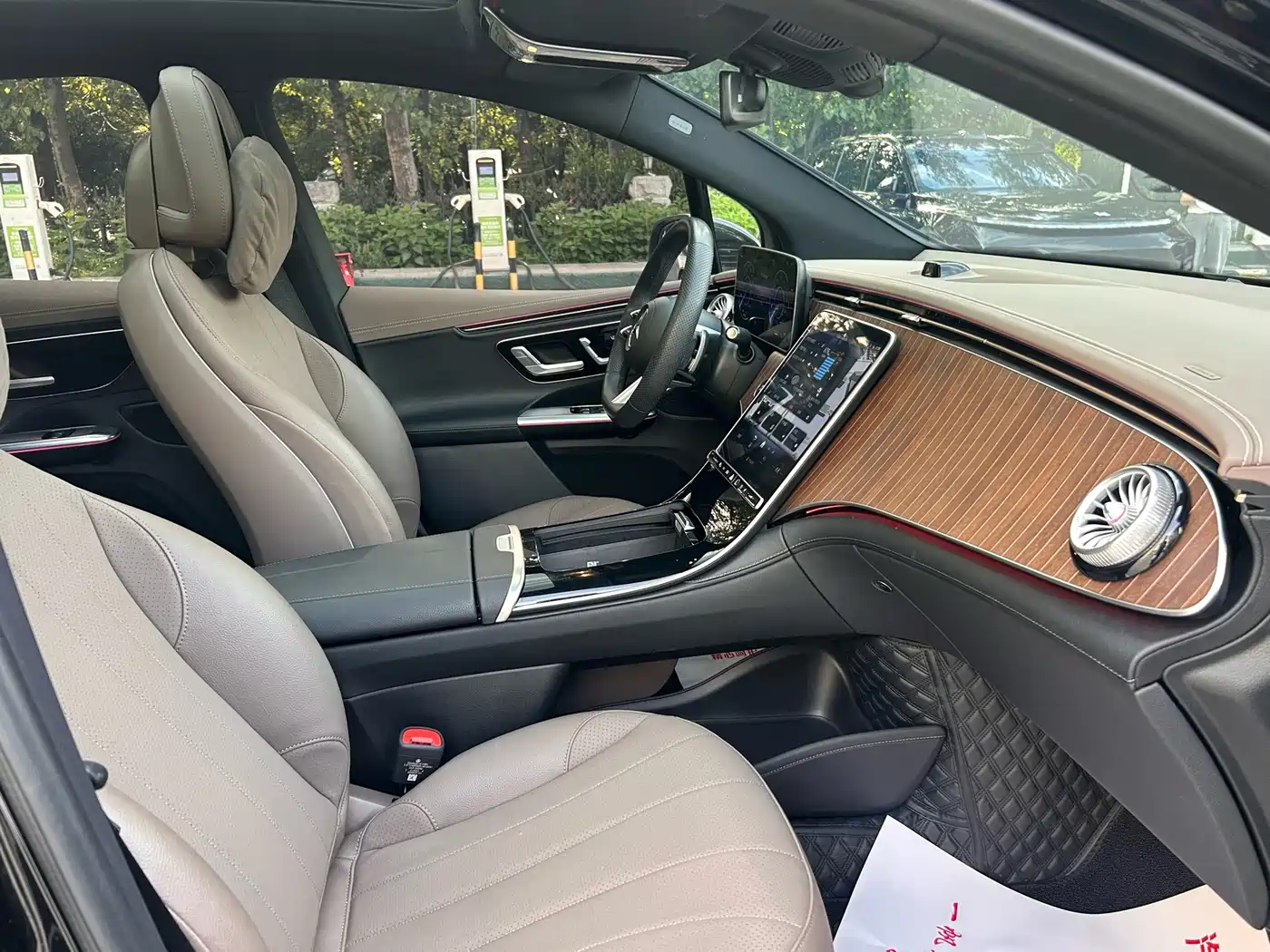Mercedes-Benz EQE SUV 2024 500 4MATIC Pioneer Edition фото 5