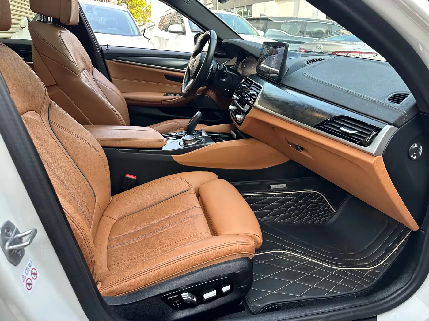 BMW 5 Series (Import) 2022 Model Second Facelift 530i Style Edition M Sport Package фото 7