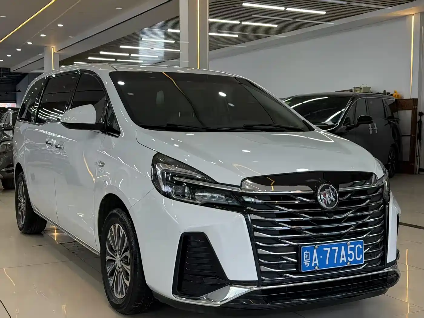 Buick GL8 2023 Land Business Class 652T Smart Luxury фото 2