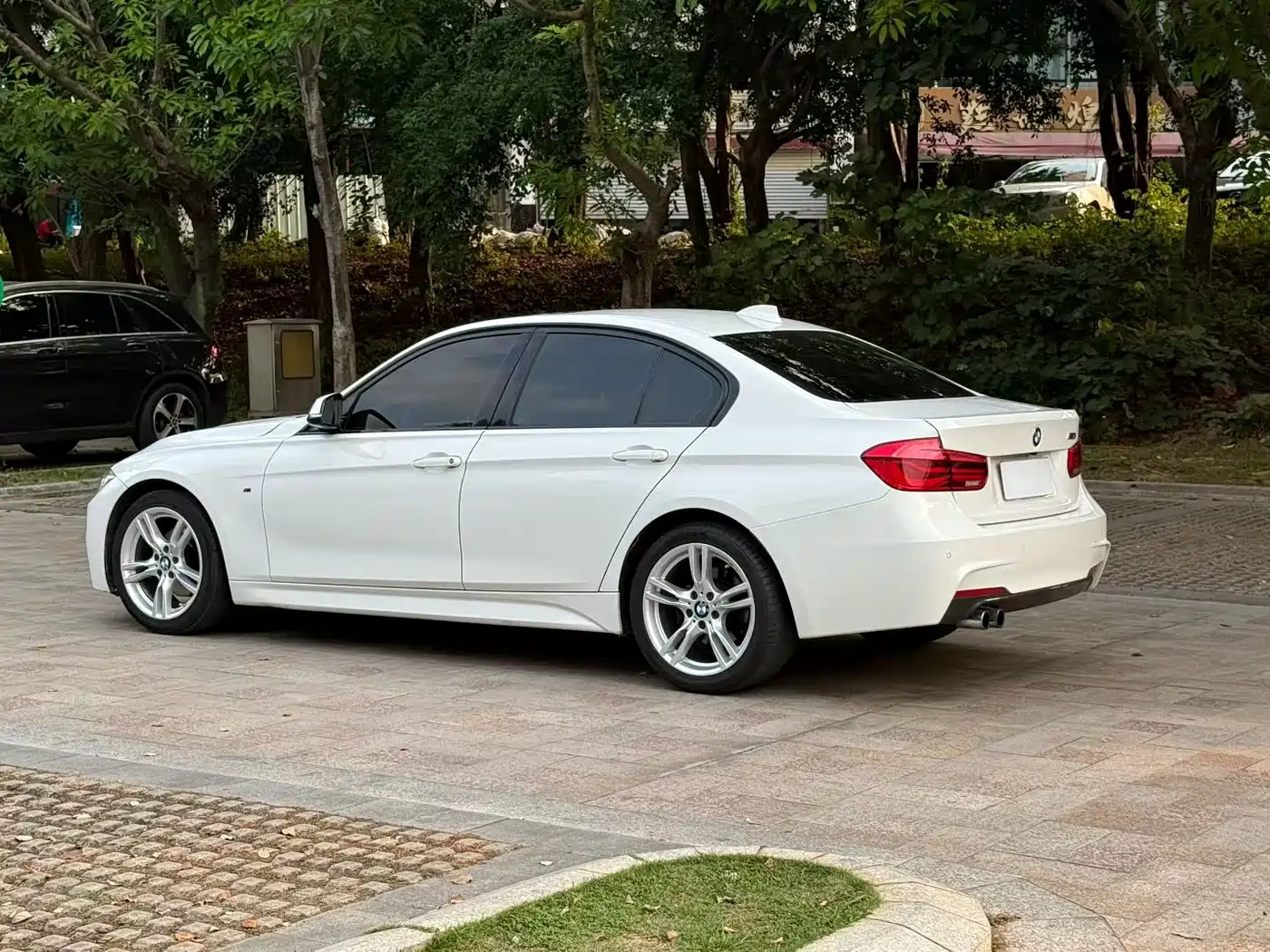 BMW 3 Series 2017 320Li M Sport фото 7