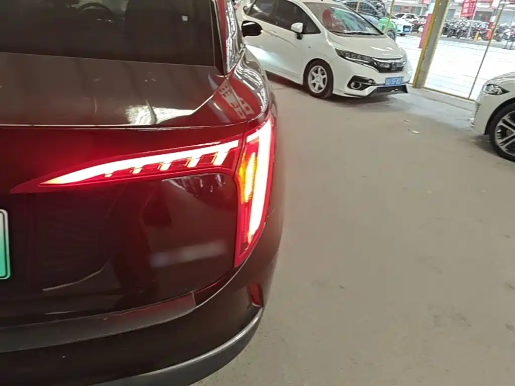 Hongqi E-QM5 2021 Ride-hailing Charging Basic Edition 5-seater фото 8