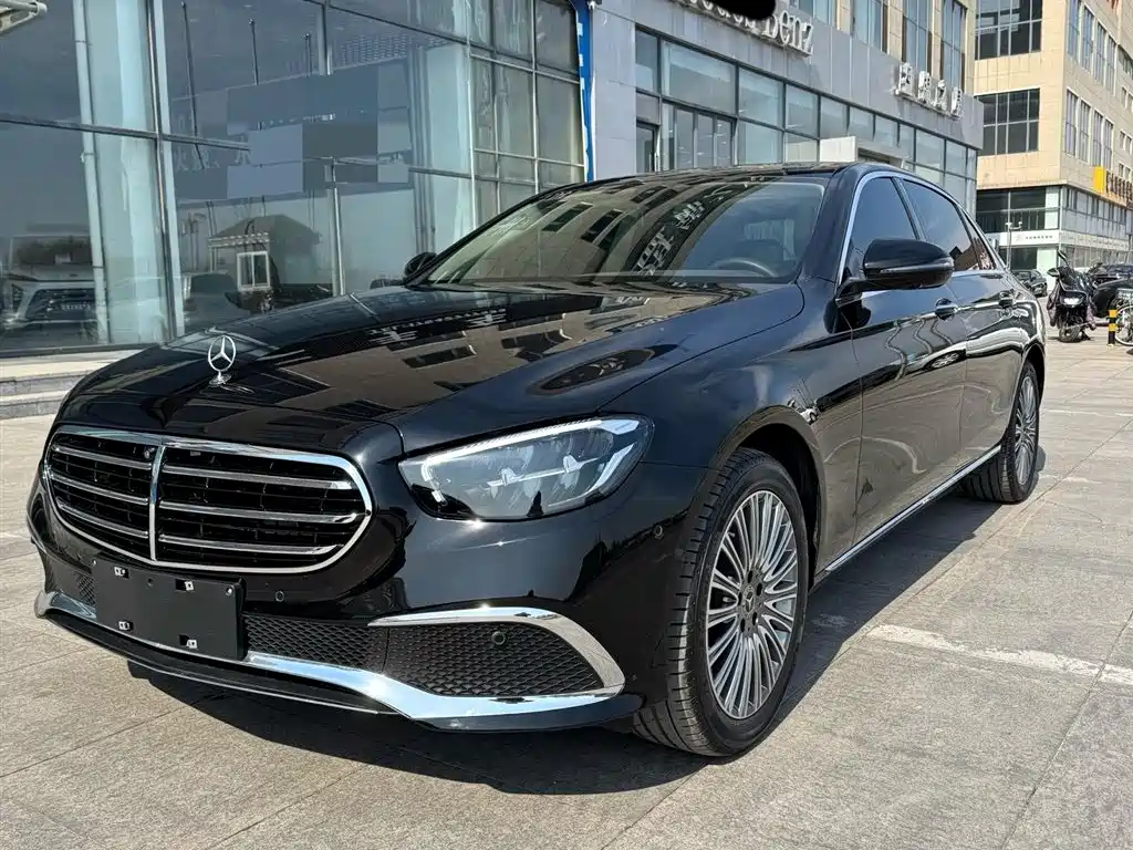 Mercedes-Benz E-Class 2023 E 300 L Fashion