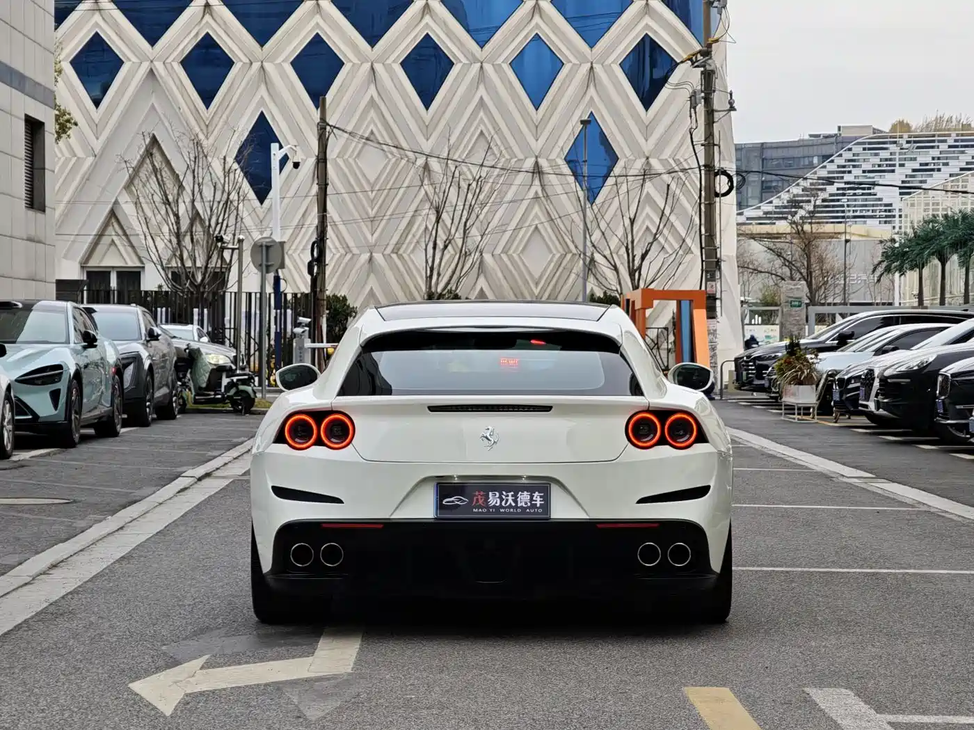FERRARI GTC4LUSSO