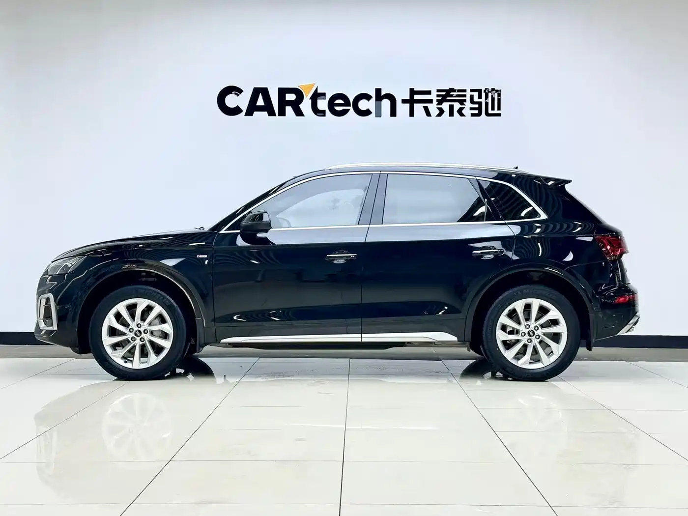 Audi Q5L 2022 40T Luxury Dynamic фото 5
