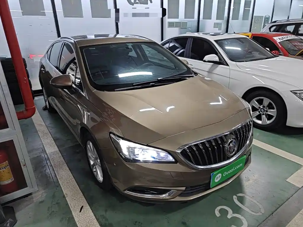 Photo 4 - Buick Verano