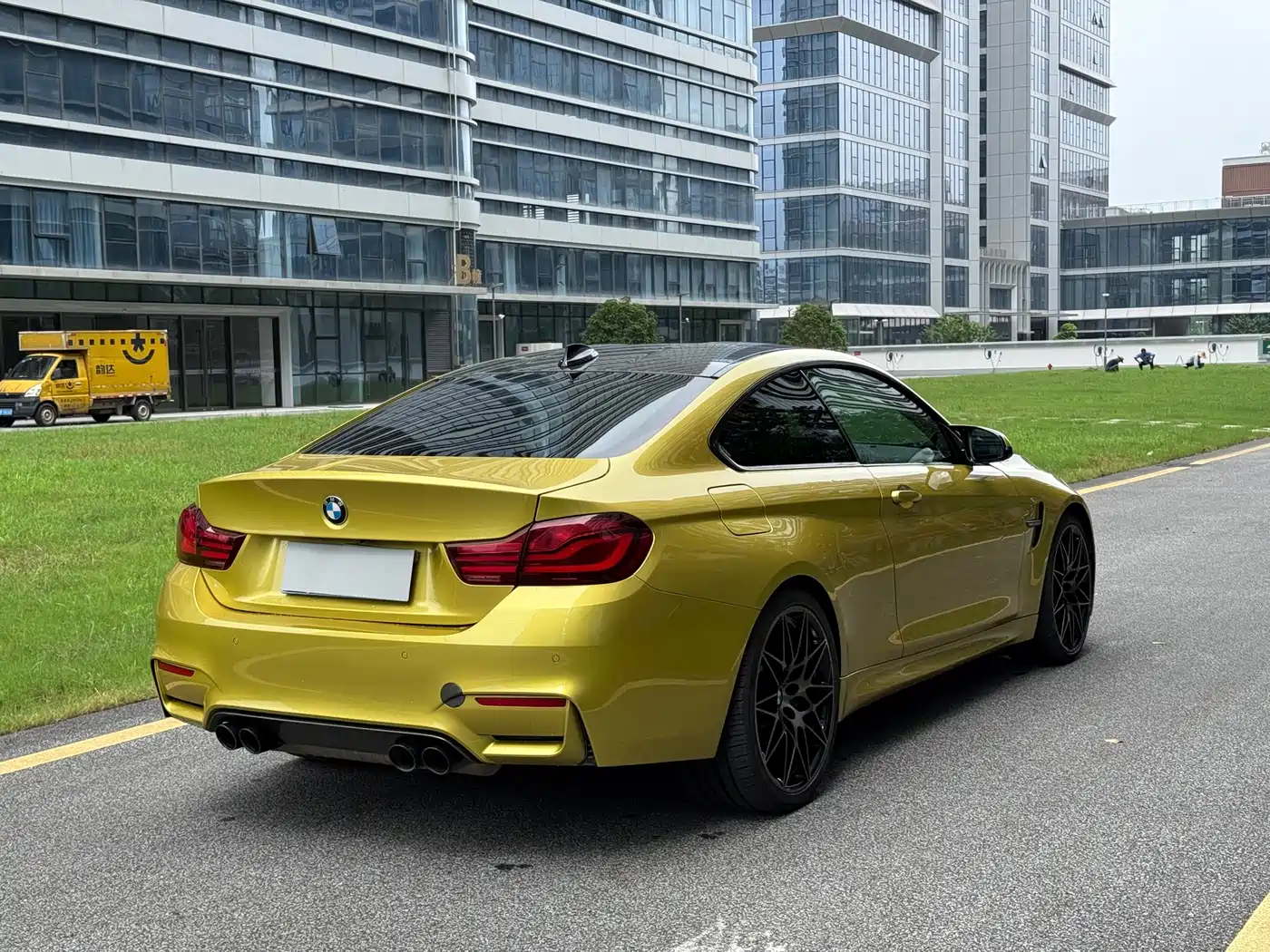 BMW M4 2019 2019 M4 Coupe Competition