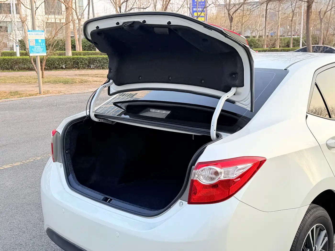 Toyota Levin 2016 1.6G CVT Elite Edition фото 18