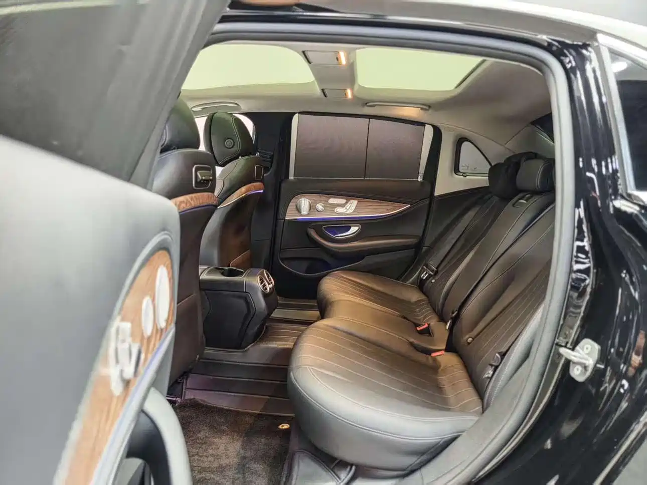 Mercedes-Benz E-Class 2020 E 300 L Luxury Model фото 6