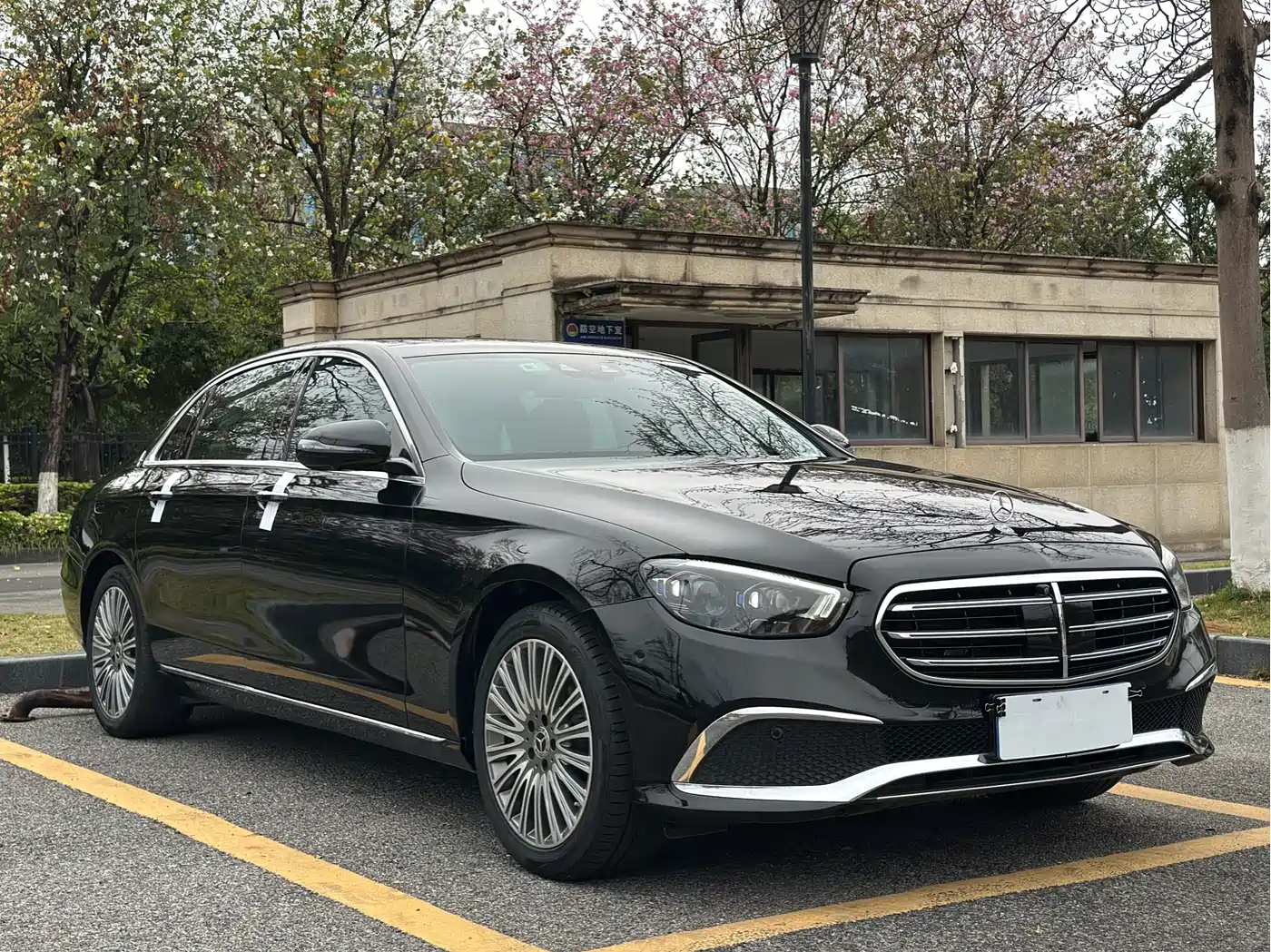  E CLASS