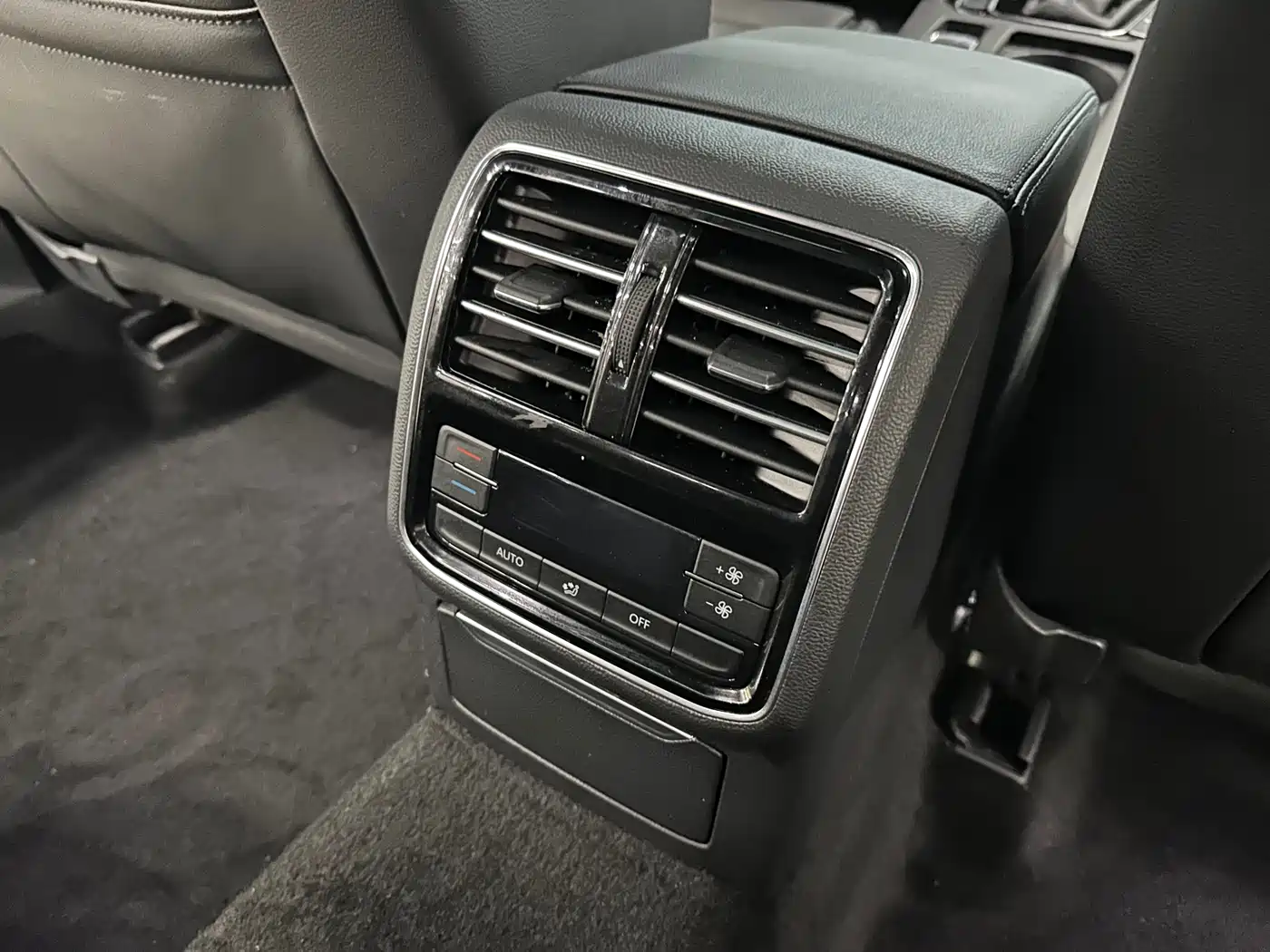 Volkswagen Magotan 2018 Facelift 330TSI DSG Luxury фото 13