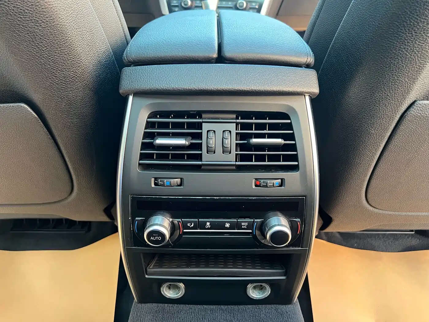 BMW 5 Series GT 2015 528i Luxury фото 14