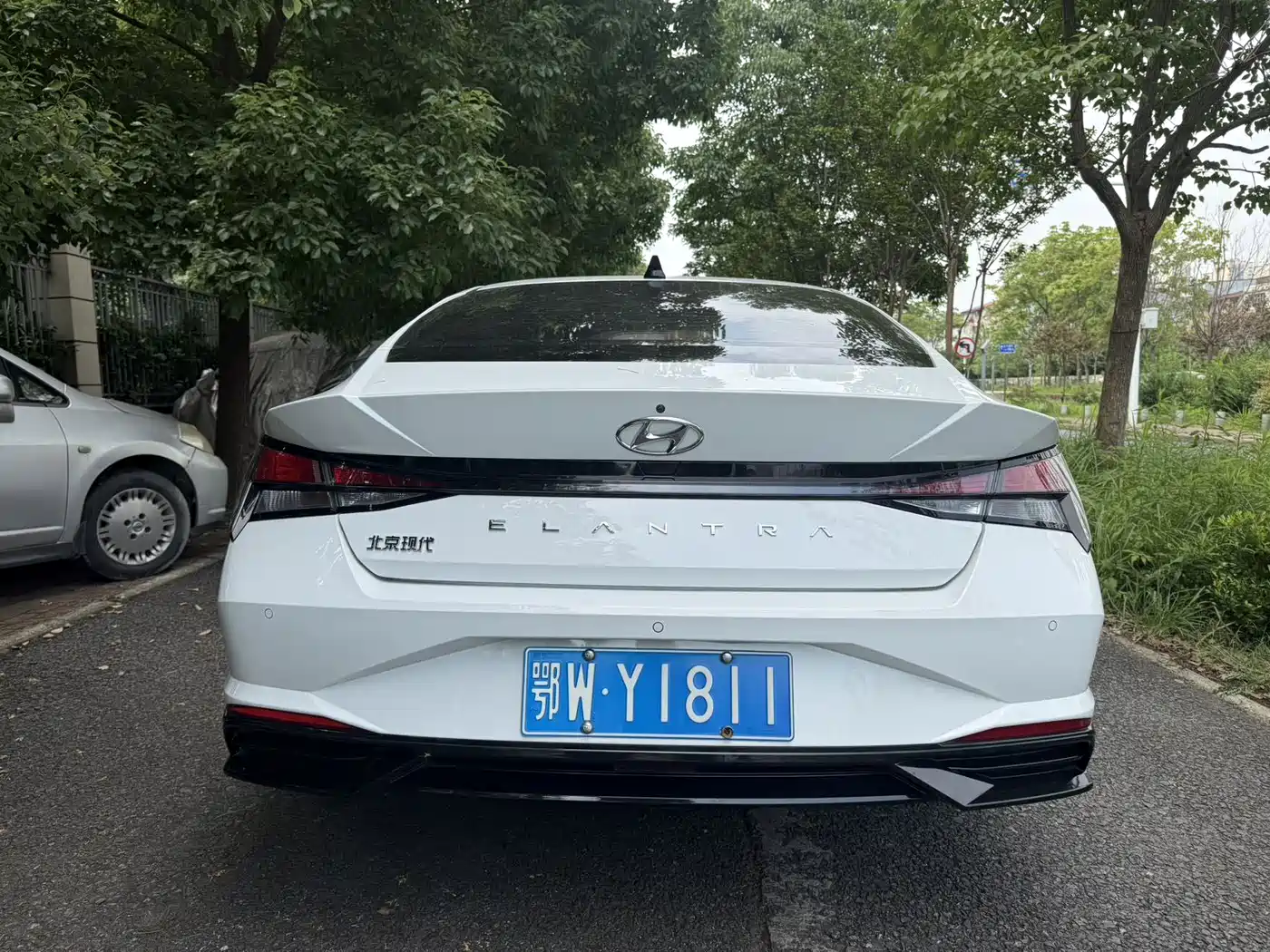 Hyundai Elantra 2022 1.5L CVT GLX Elite Edition фото 16