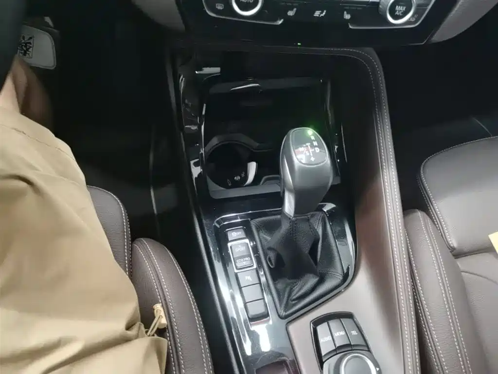 BMW X1 2016 sDrive18Li Luxury Model фото 21