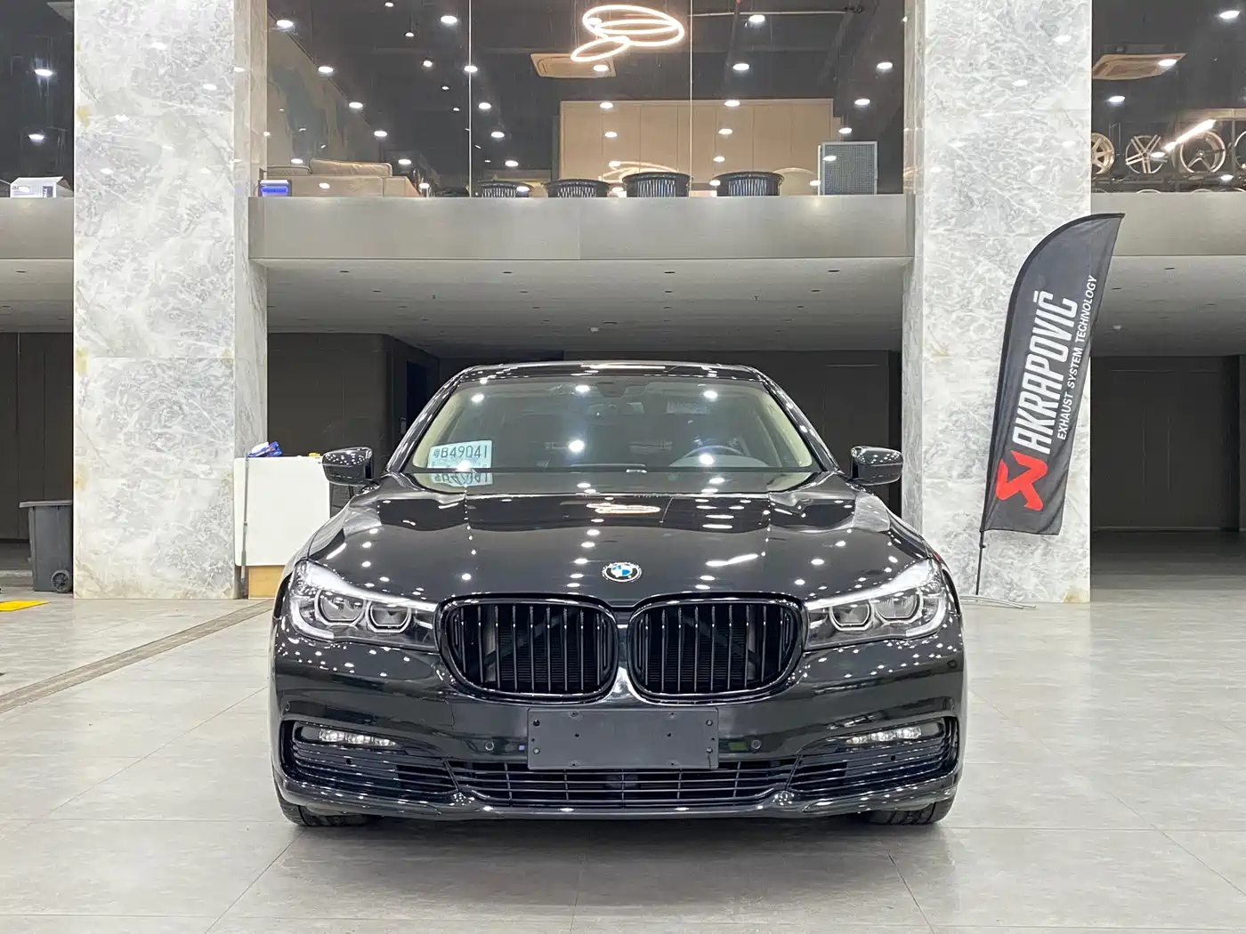 BMW 7 Series 2017 730Li Leading Edition фото 2