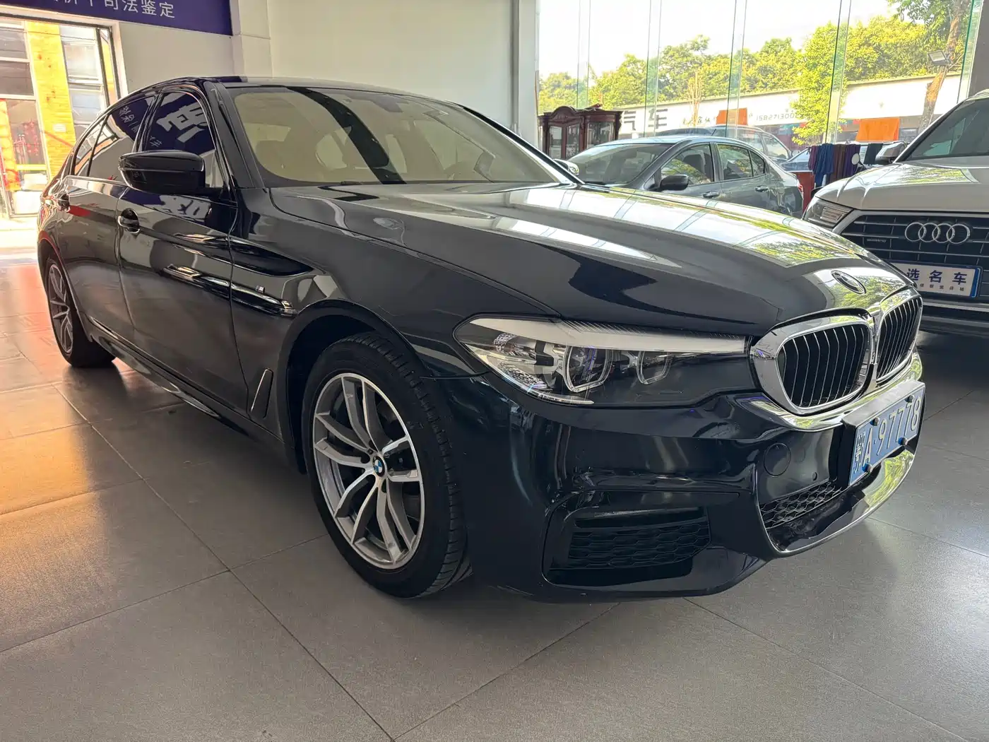 BMW 5 Series 2019 525Li M Sport Package фото 3