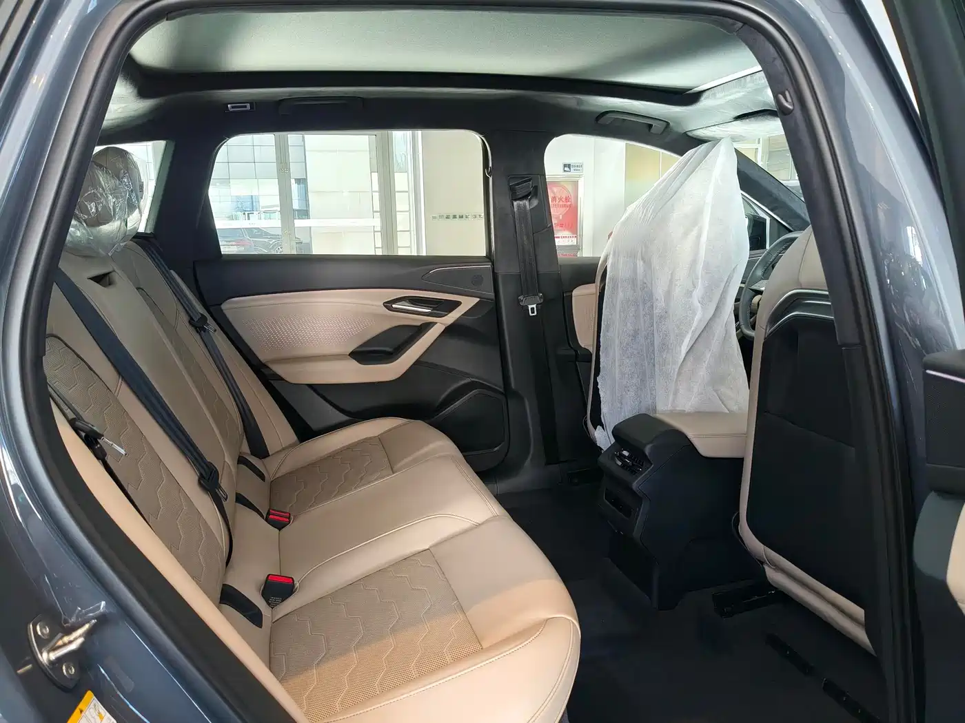 Audi Q6L e-tron 2025 Model Pioneer Edition фото 11