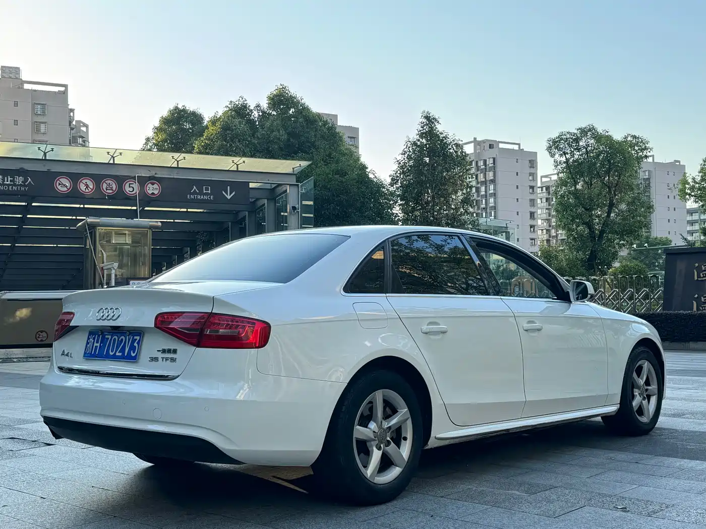Audi A4L 2013 35 TFSI Automatic Standard фото 5