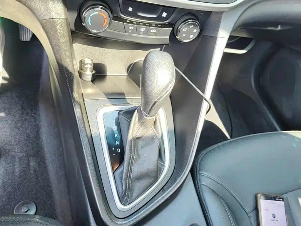 Фото 14 - Buick Excelle