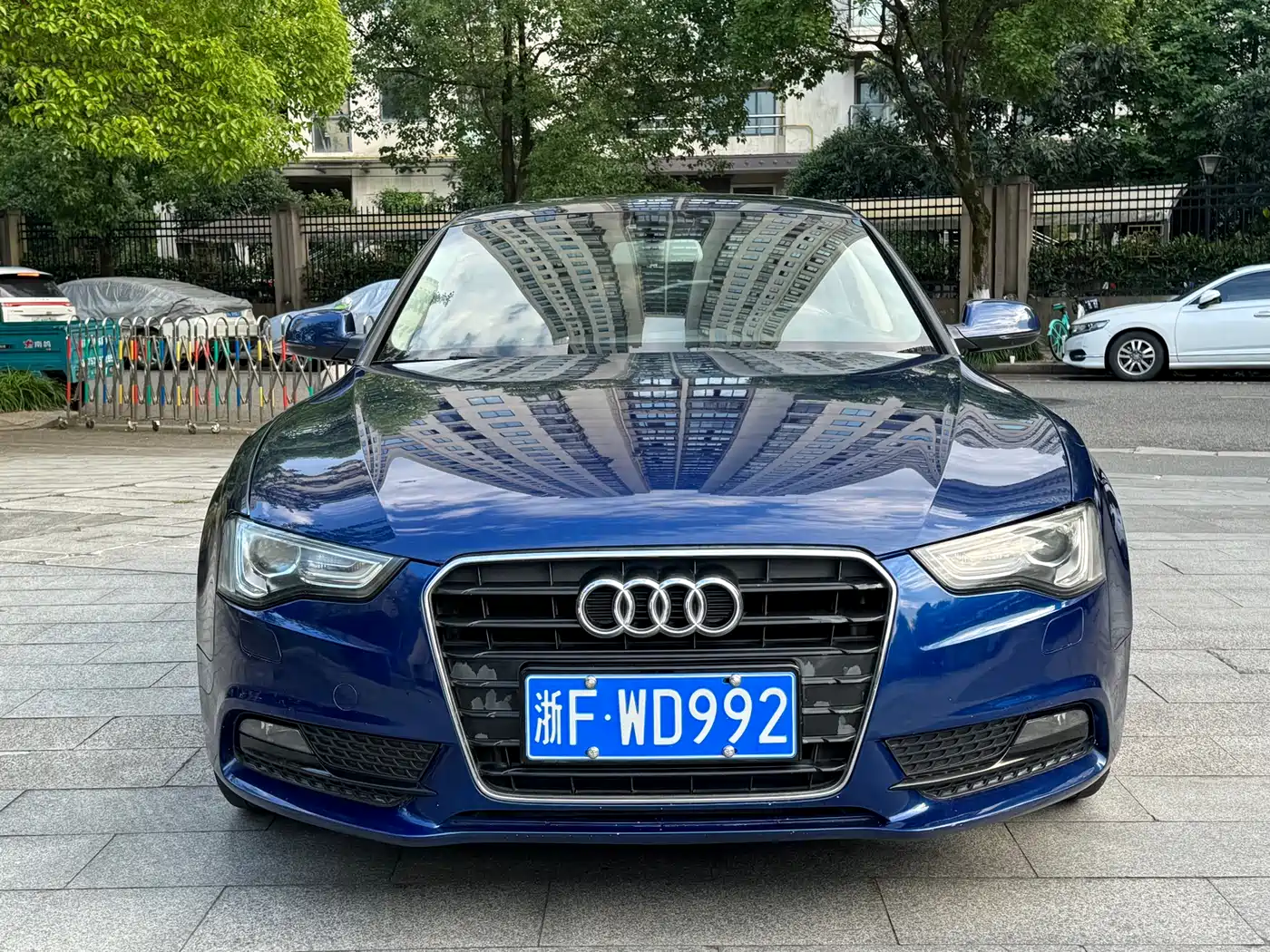 Audi A5 (Import) 2012 2.0TFSI Sportback фото 3