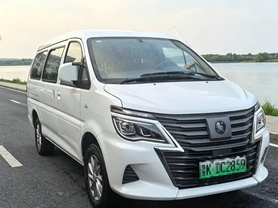 Dongfeng Fengxing Lingzhi New Energy 2025 2025 Model 410km Standard Edition Basic 9-seater