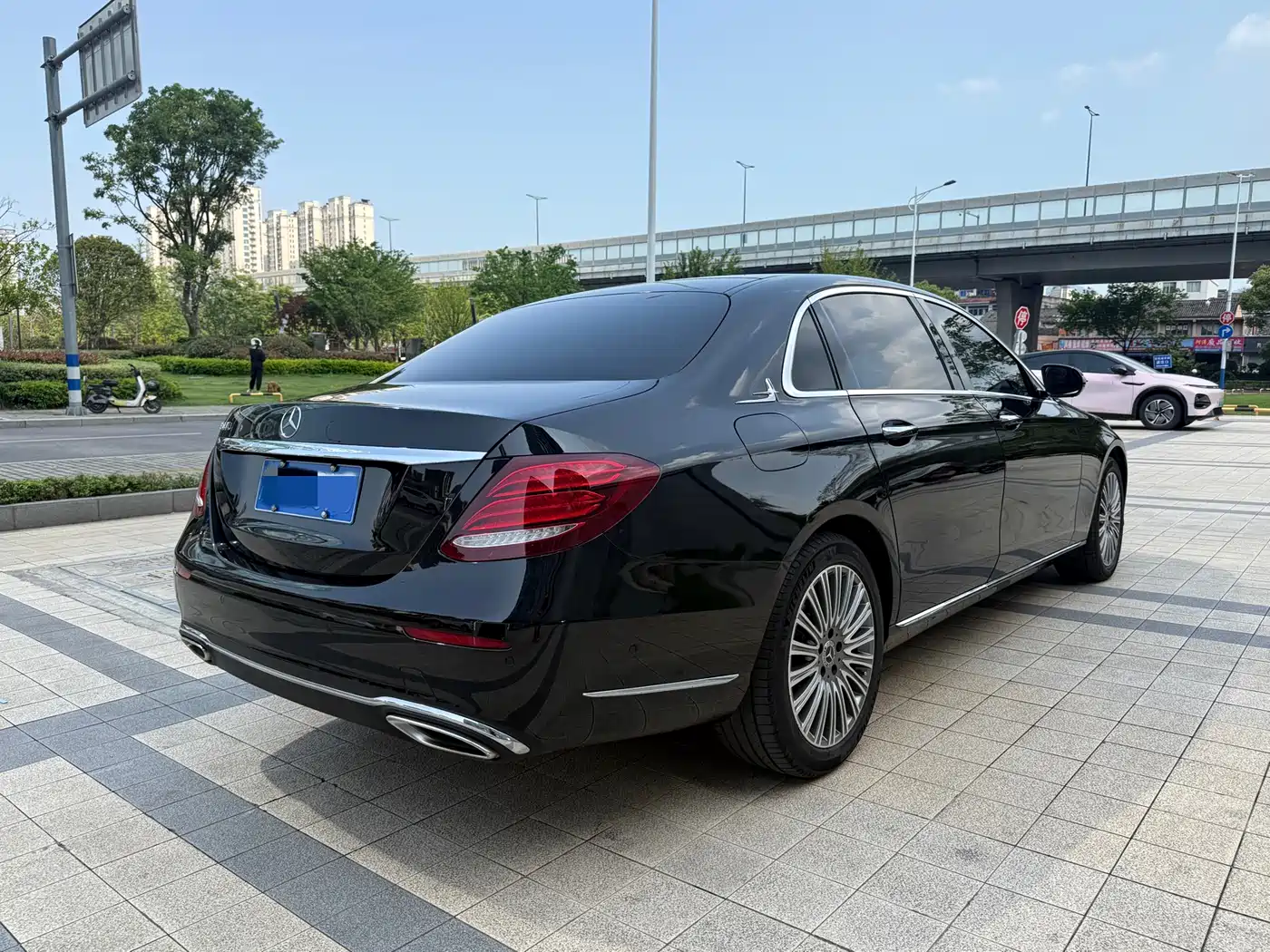 Mercedes-Benz E-Class 2020 E 300 L Fashion фото 14