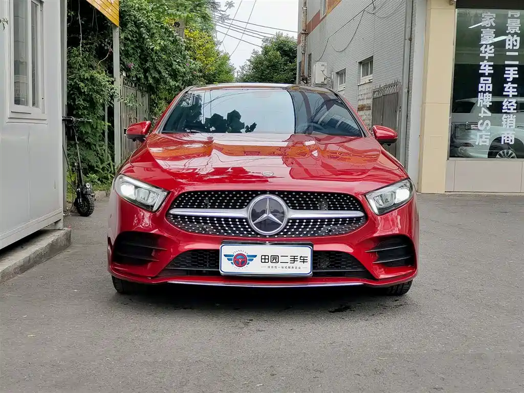 Mercedes-Benz A-Class 2022 Facelift A 200 L Sport Sedan Dynamic фото 2