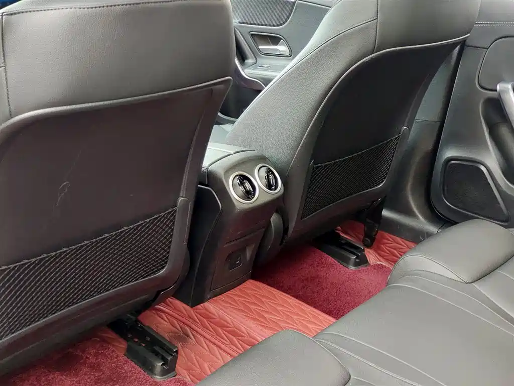 Mercedes-Benz A-Class 2022 Facelift A 200 L Sport Sedan Dynamic фото 9