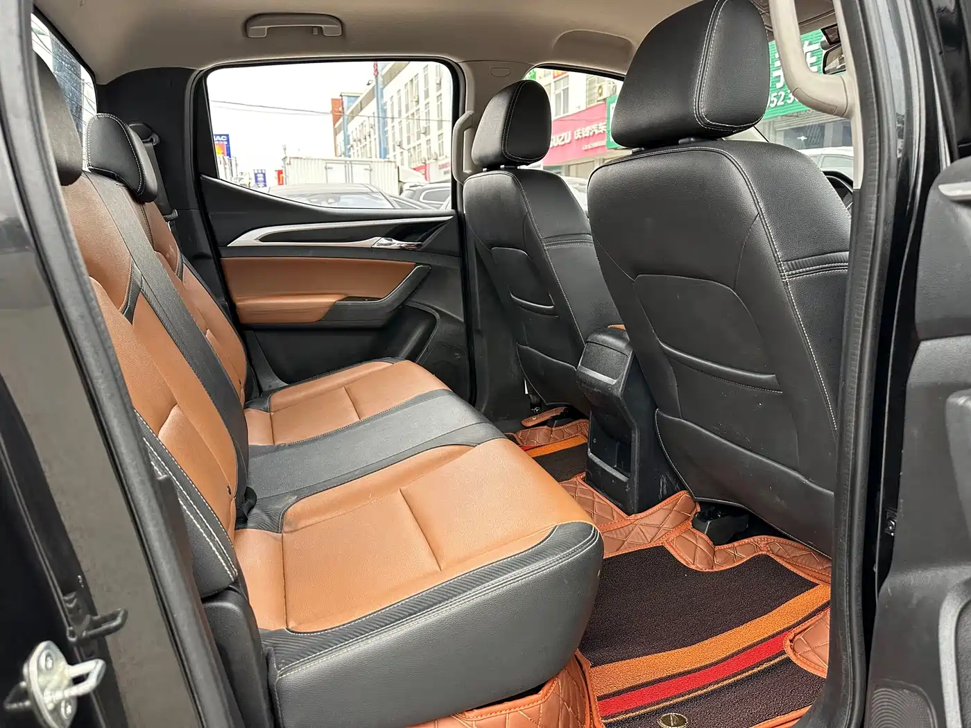 SAIC MAXUS CHASE T70