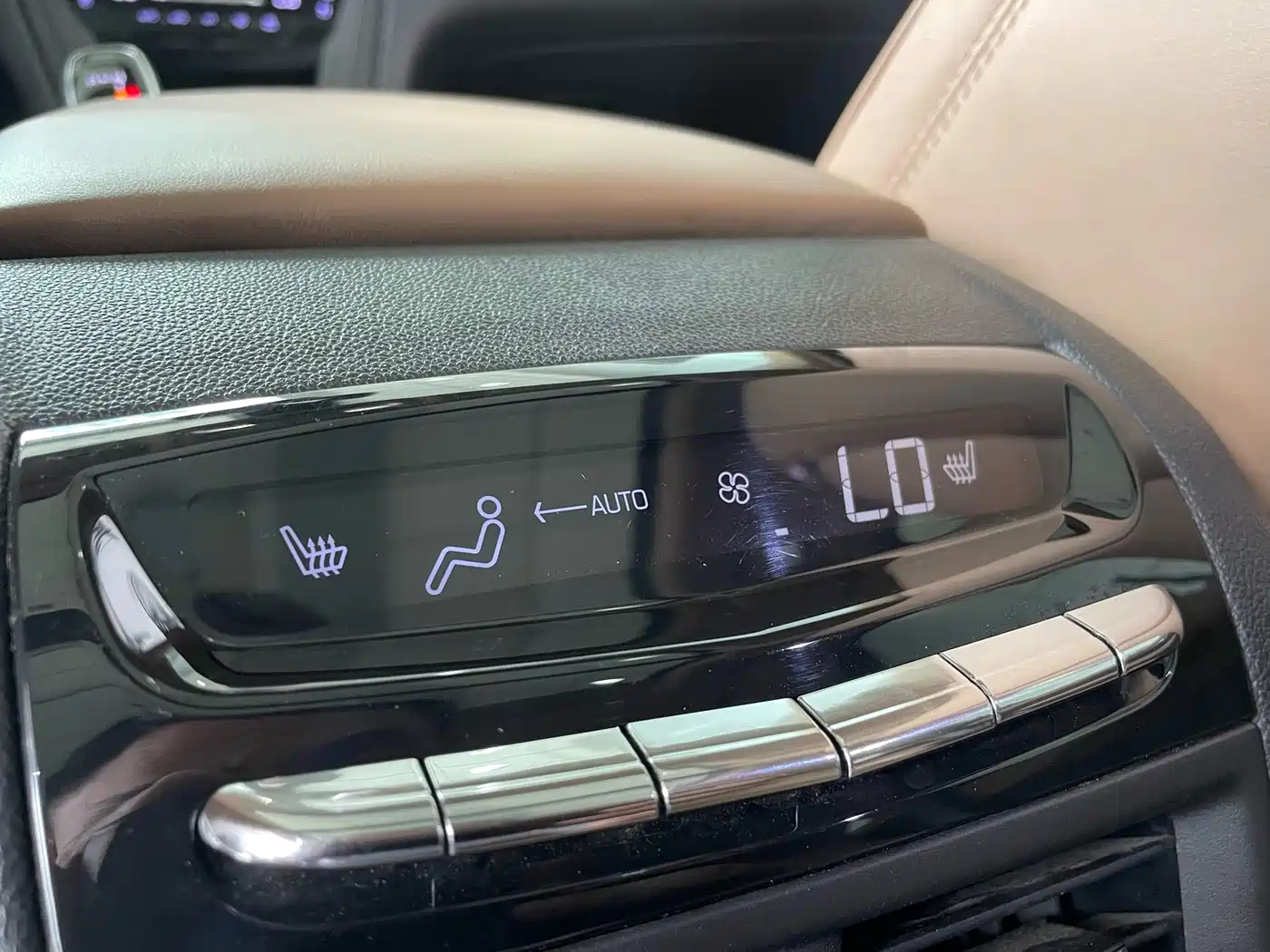 Cadillac XT5 2018 28E 4WD Platinum Edition фото 24