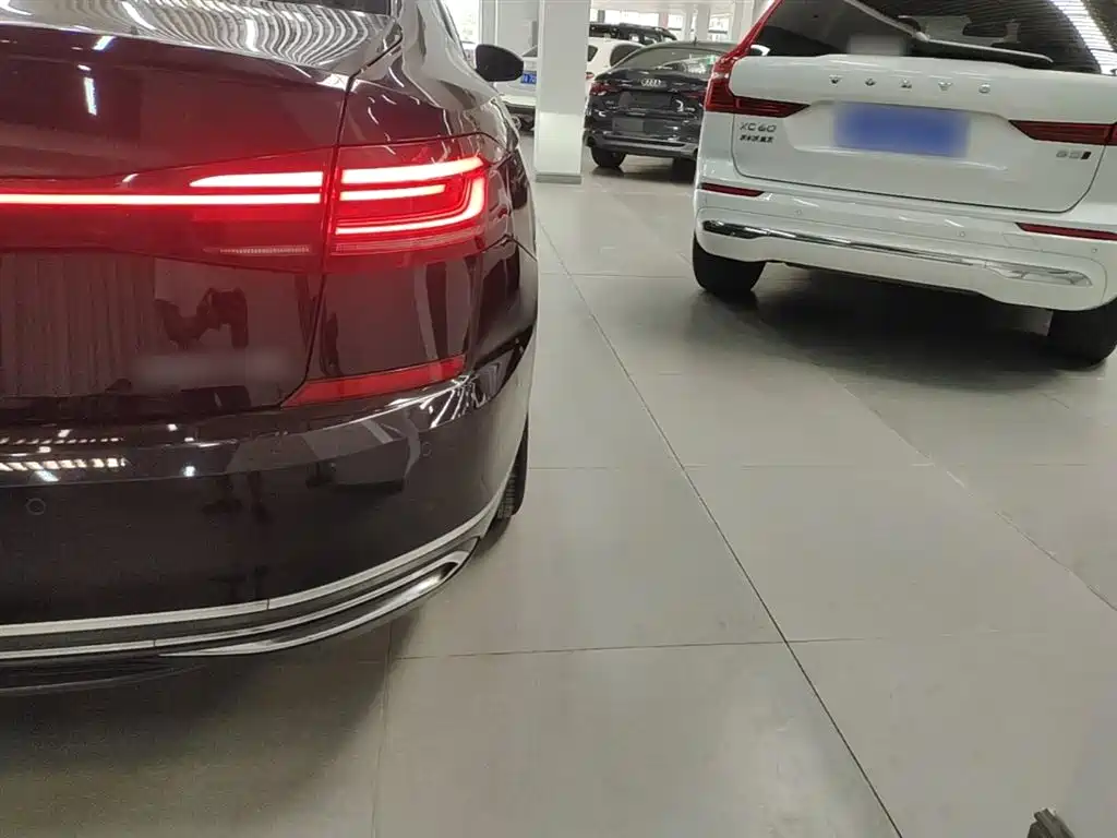 Volkswagen Passat 2022 330TSI Luxury Edition фото 8