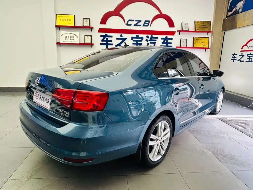 Photo 5 - Volkswagen Sagitar