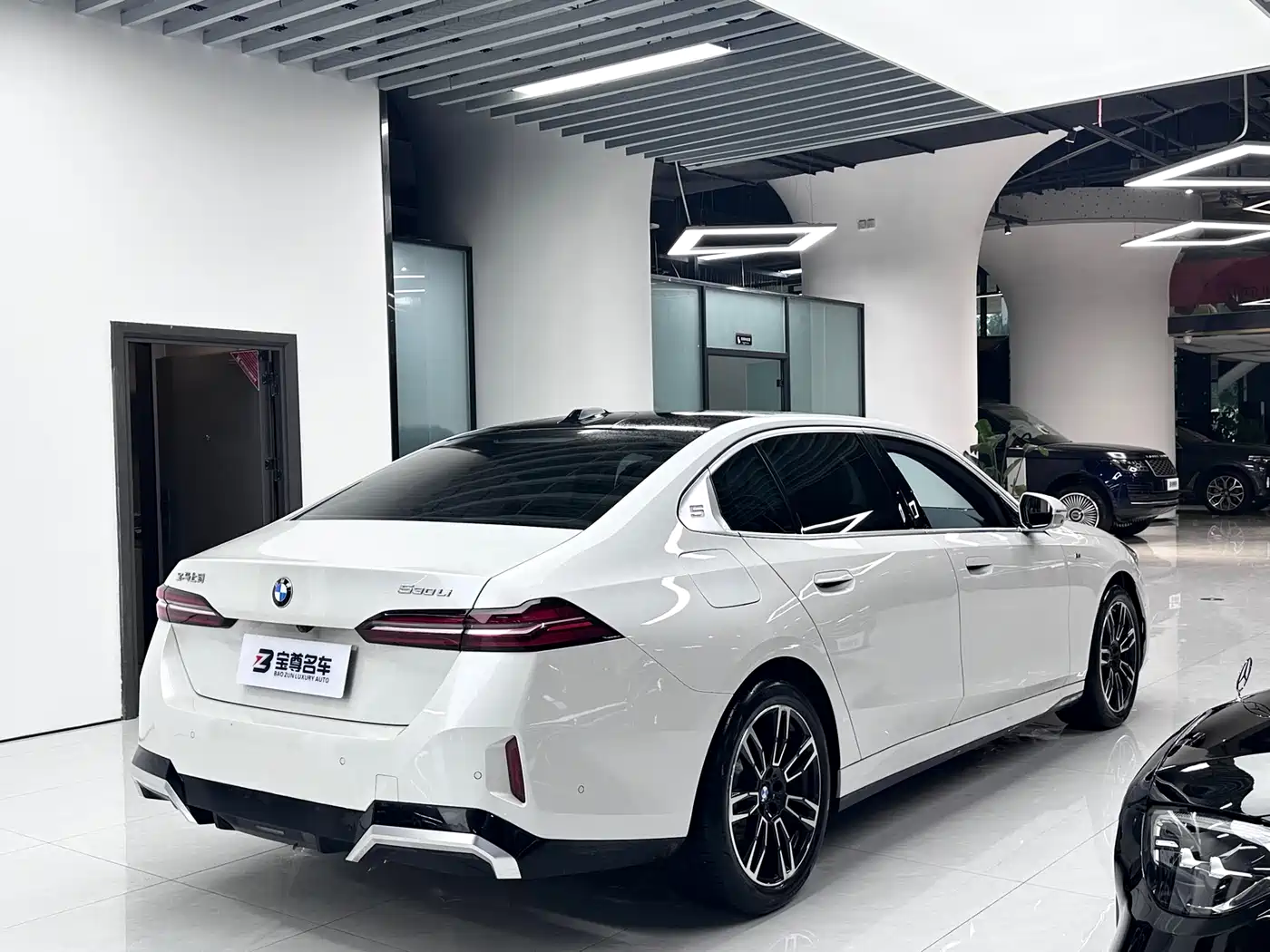 BMW 5 Series 2024 530Li Leading M Sport Package фото 19