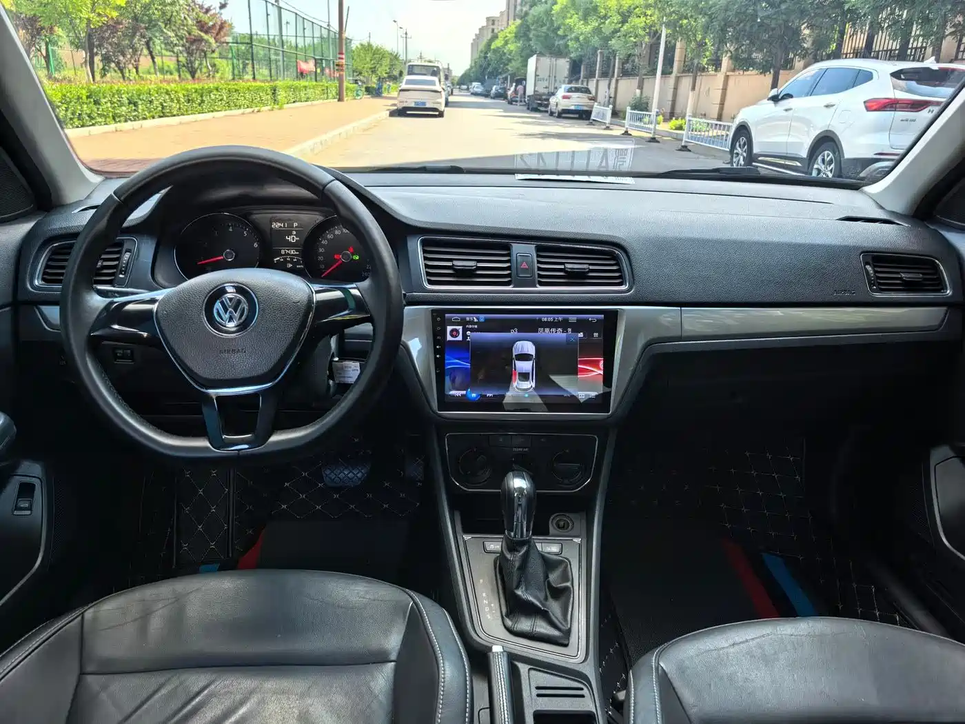 Volkswagen Lavida 2017 1.6L Automatic Comfort Edition фото 15