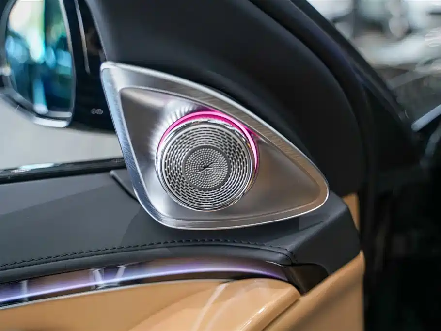 Mercedes-Benz Maybach S-Class 2022 S 680 4MATIC Virgil Abloh Limited Edition фото 17