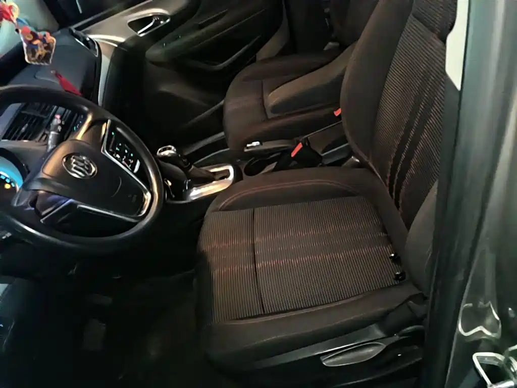 Buick Encore 2015 1.4T Automatic 2WD Urban Elite фото 15