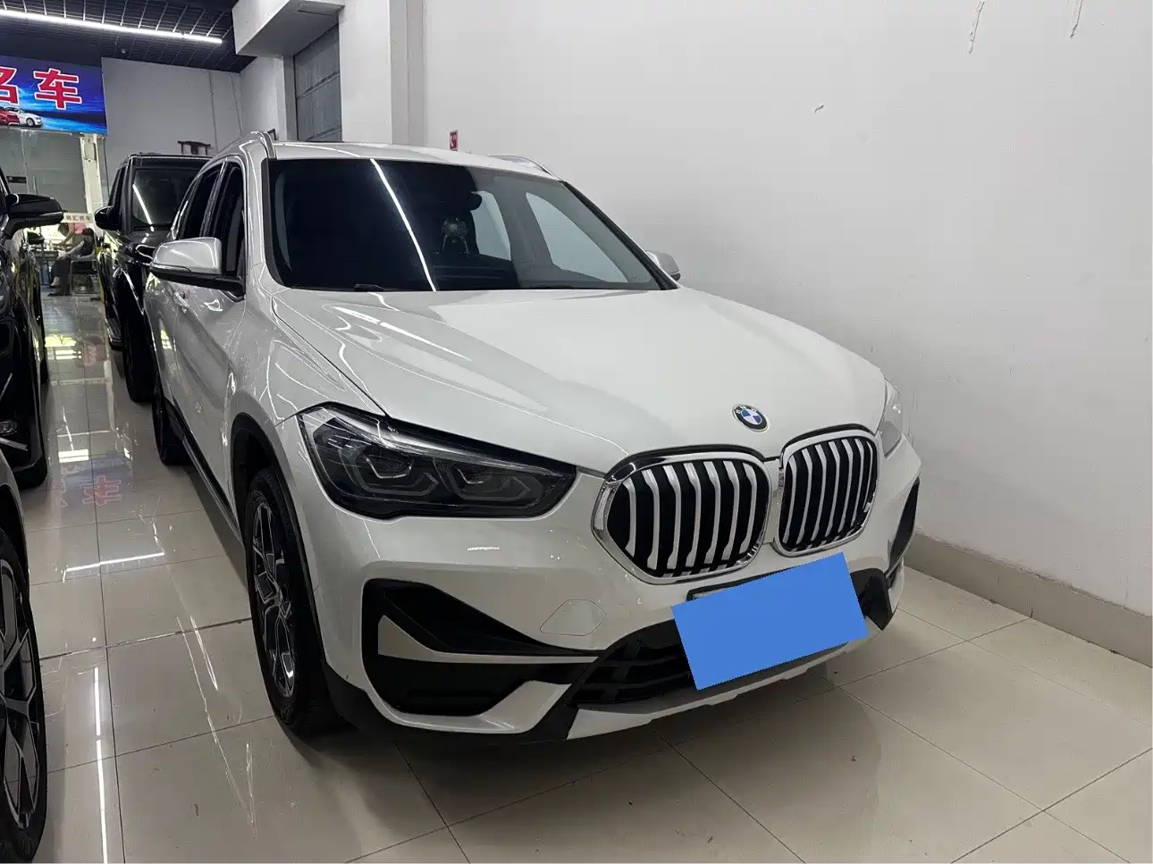 BMW X1 2022 sDrive20Li Fashion фото 3