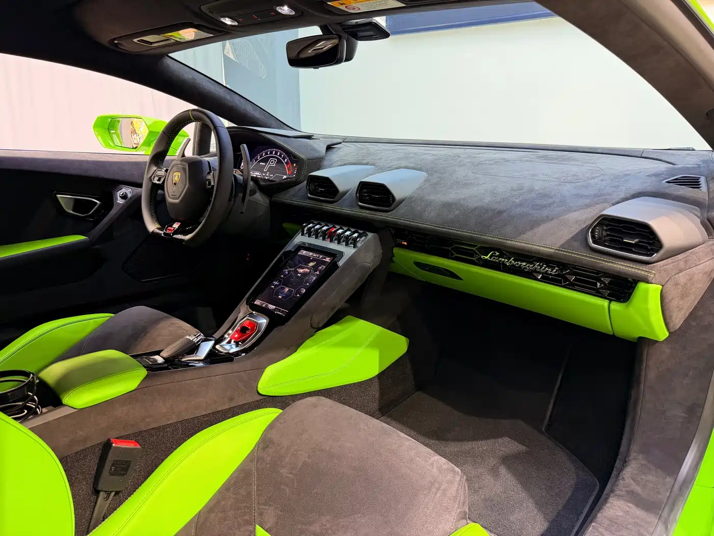 LAMBORGHINI HURACÁN