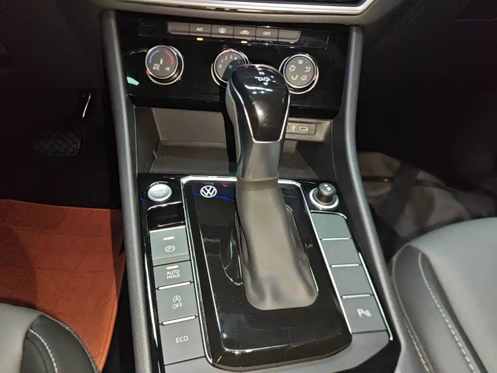 Volkswagen Sagitar 2026 2026 Model 30 Million Special Selection 300TSI DSG Surpass Edition