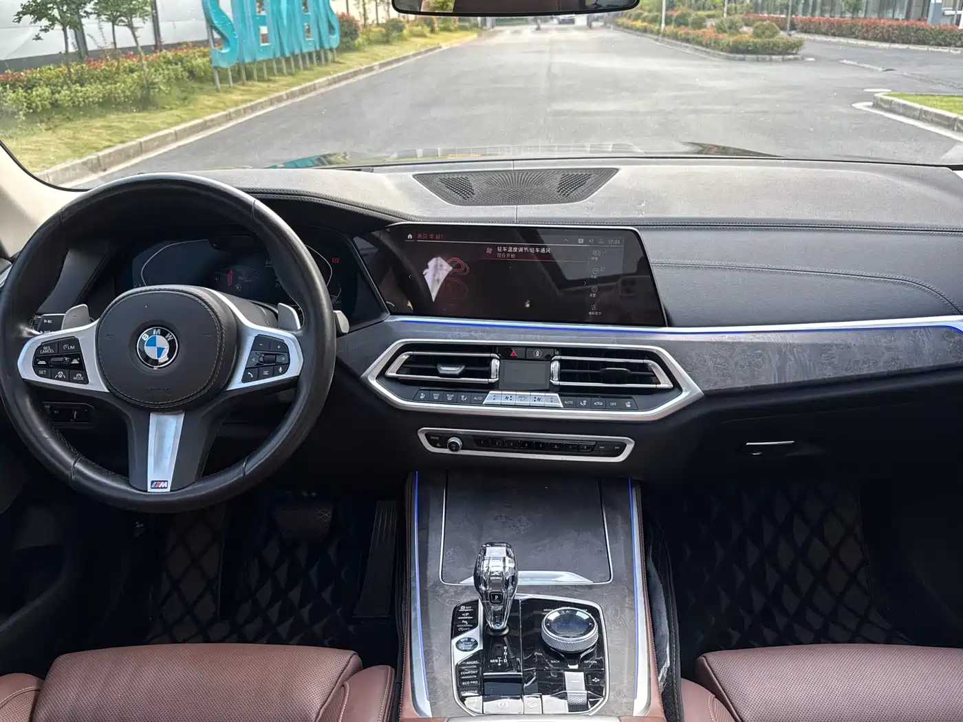 BMW X5 (Import) 2021 xDrive40i Exclusive M Sport Package фото 17