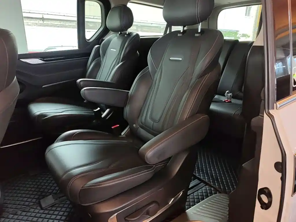 SAIC Maxus Maxus G20 2022 2021 Facelift PLUS 2.0T Gasoline Automatic Luxury