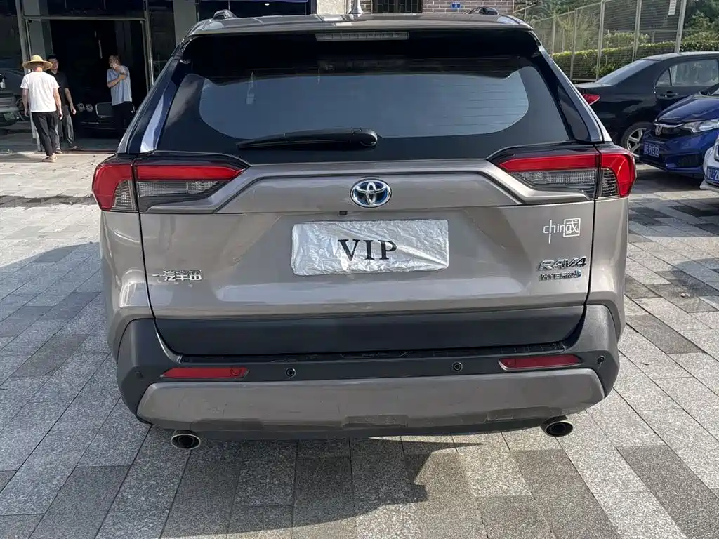 Toyota RAV4 Rongfang 2022 Hybrid 2.5L E-CVT 2WD Elite Edition фото 9